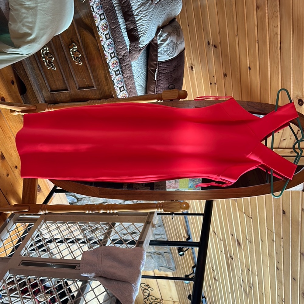 Beautiful Ted Baker London size 2 coral grass
